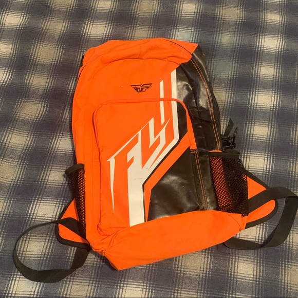 Fly BackPack - Picture 1 of 2